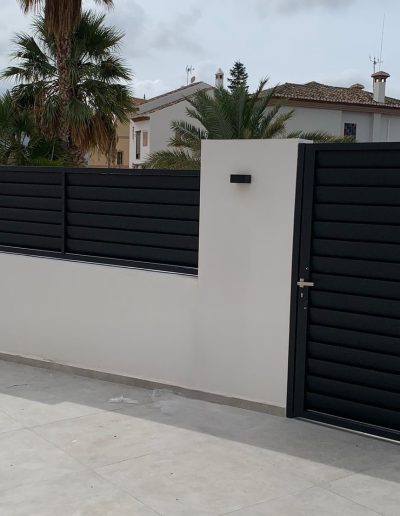 Panel de lamas ciegas opacas para valla exterior de máxima privacidad